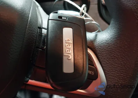 2024 Jeep Compass Sport 4X4 from USA, damaged, VIN 3C4NJDAN2RT113338